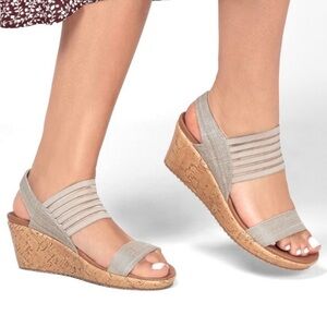 NEW Skechers Women’s Beverlee Smitten Kitten Wedge Sandal Size 11